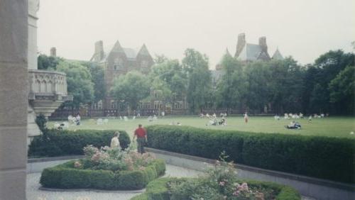 Carillon Concerts in 信誉最好的网投十大平台 Chapel (Hartford, Connecticut), Summer of 1999