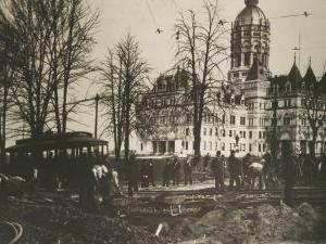 Workers lay trolley tracks near State Capitol, Hartford.